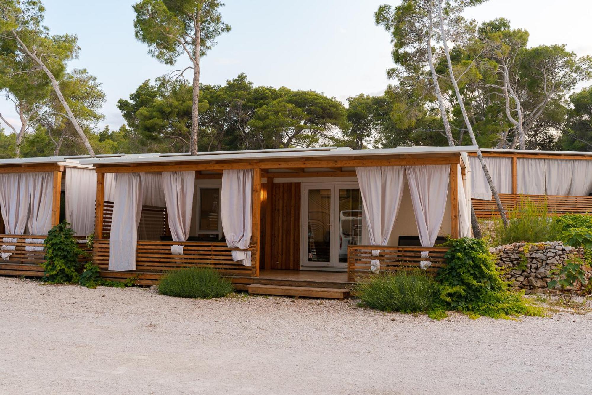 Boutique Camping Bunja 苏佩塔尔 外观 照片